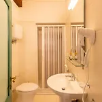 Wunderschoene In Mit Gemeinschaftspool Mit Panoramablick By Interhome Lägenhet *