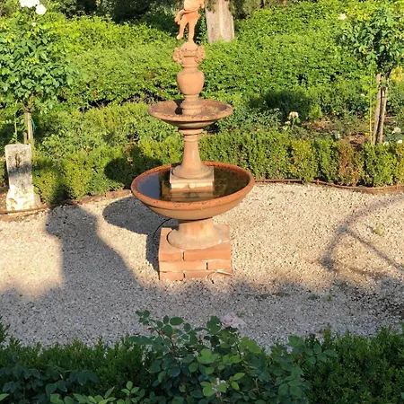 Wunderschoene In Mit Gemeinschaftspool Mit Panoramablick By Interhome * Chiusi